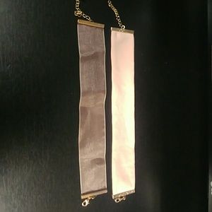 2 pink chokers